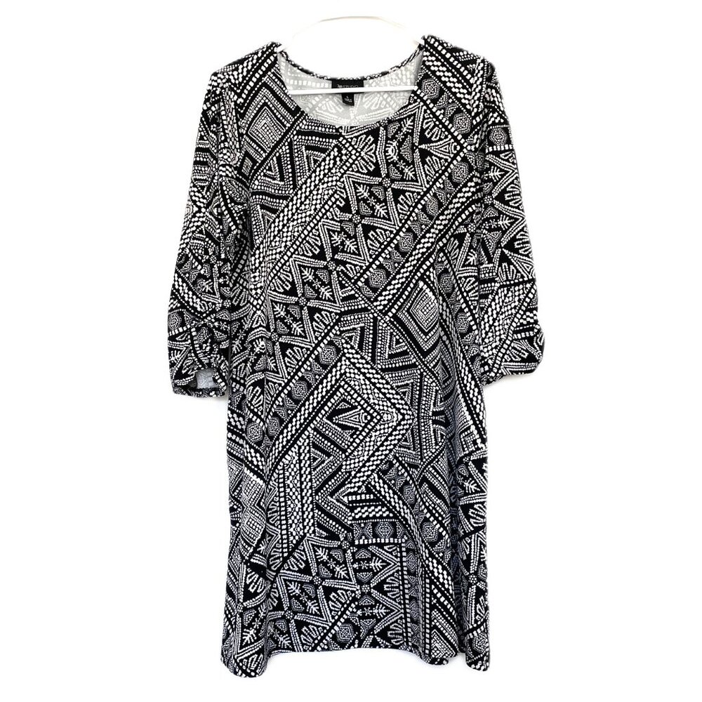 AB Studio Black & White Swing Dress with Side Pockets and 3/4 Sleeves